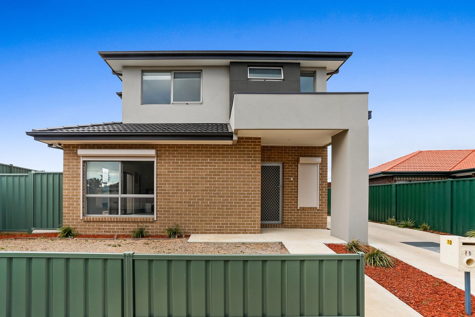 1/10 Erindale Avenue, Deer Park VIC 3023, Image 0