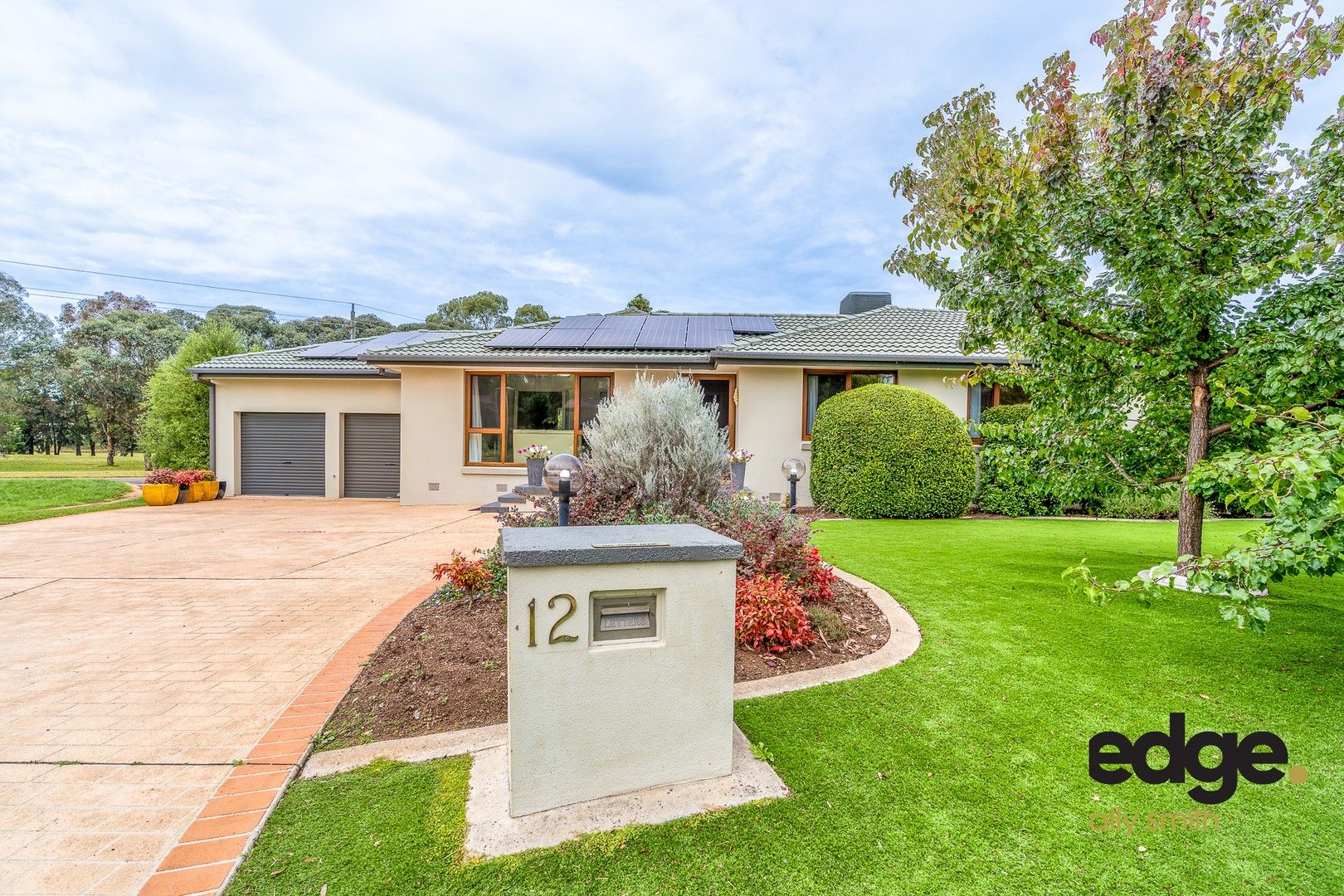 12 Deeley Place, Kambah ACT 2902, Image 0