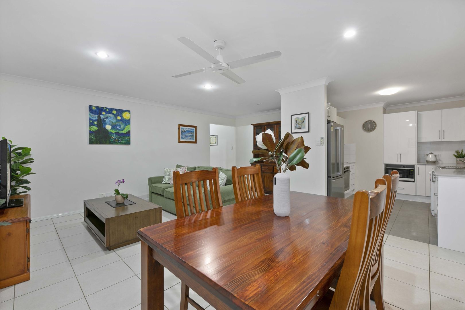 15 Rhonda Place, Oxley QLD 4075, Image 2
