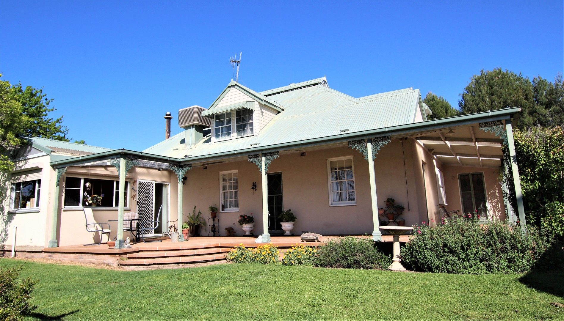 5 bedrooms Rural in 243 Castlereagh Highway 'LITTLE CAERLEON' MUDGEE NSW, 2850