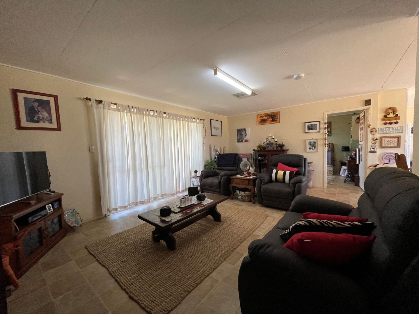 80 Yew Street, Barcaldine QLD 4725, Image 2