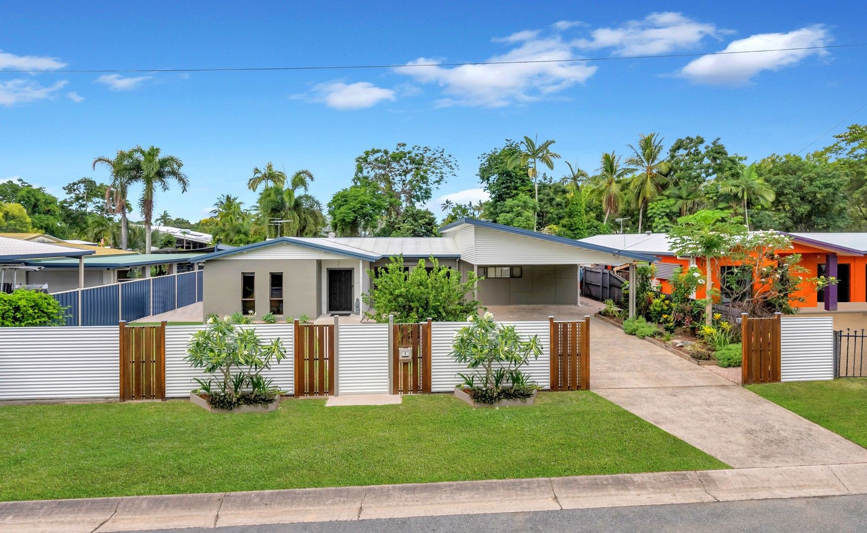 6 Magnolia Street, Holloways Beach QLD 4878, Image 0