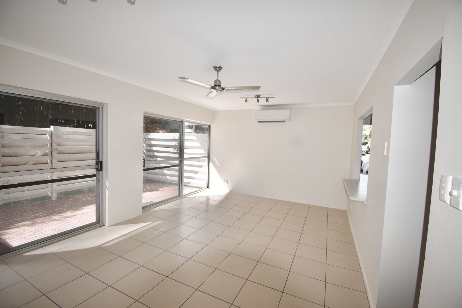 Unit 1/3 Maeva St, Jubilee Pocket QLD 4802, Image 2