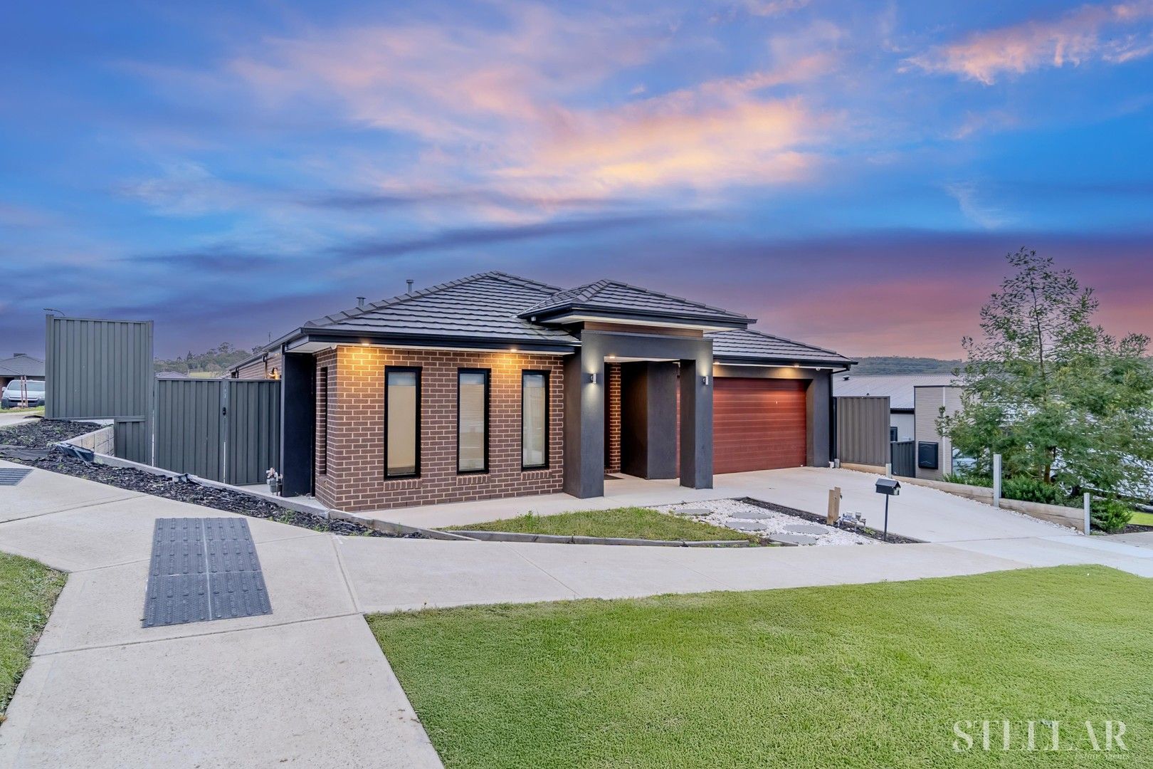4 bedrooms House in 20 Kaprun Way PAKENHAM VIC, 3810