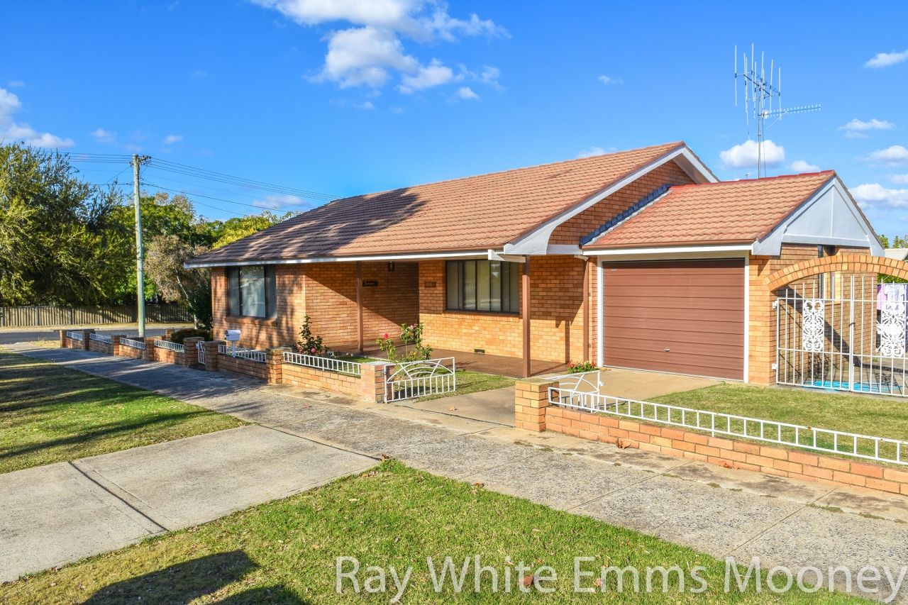 158 Seymour Street, Bathurst NSW 2795