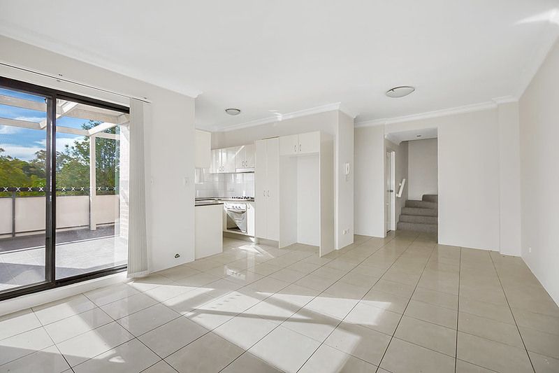 2 bedrooms Apartment / Unit / Flat in 13/76-78 Courallie Avenue HOMEBUSH WEST NSW, 2140