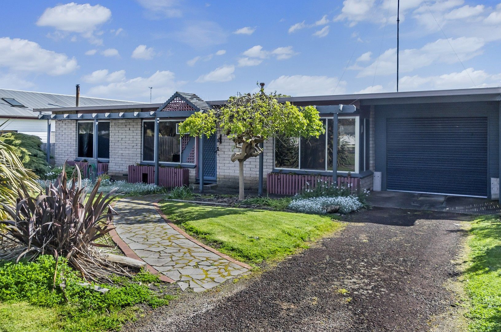 2 bedrooms House in 85 Palmer Street PORTLAND VIC, 3305