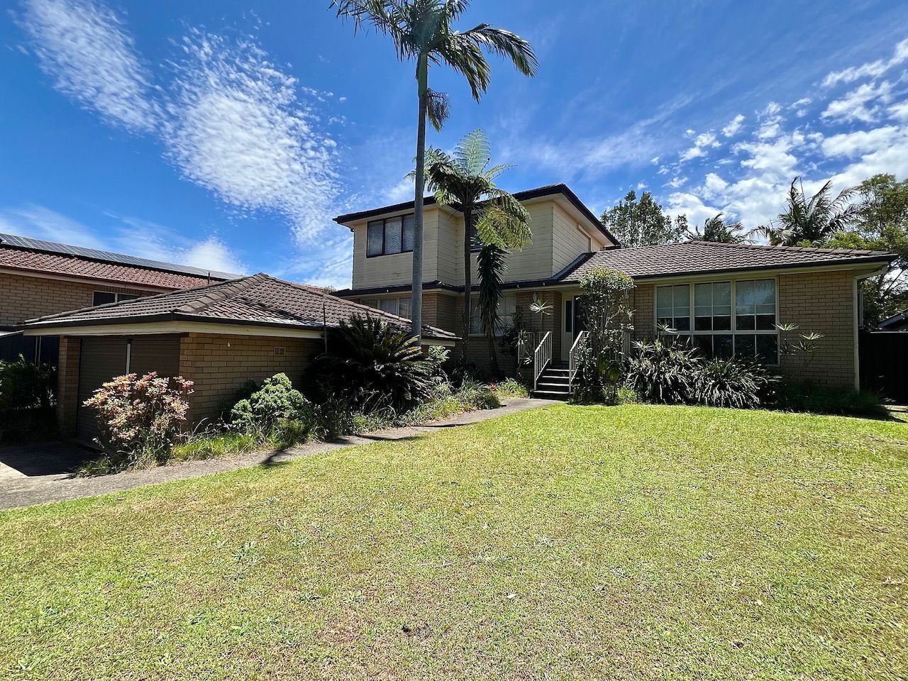5 bedrooms House in 12 Owen Stanley Road GLENFIELD NSW, 2167