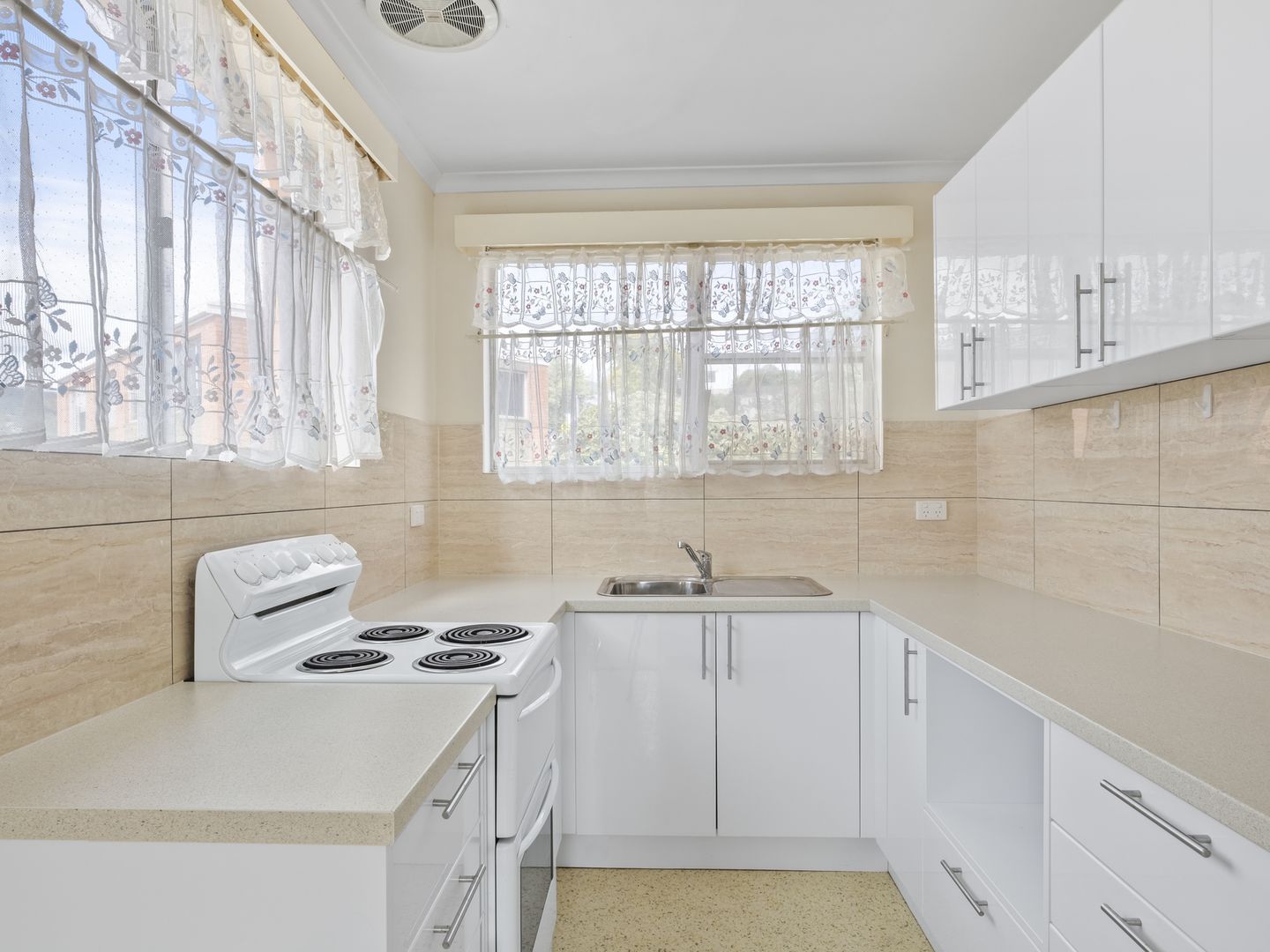 1/87 East Derwent Highway, Lindisfarne TAS 7015 Apartment For Rent