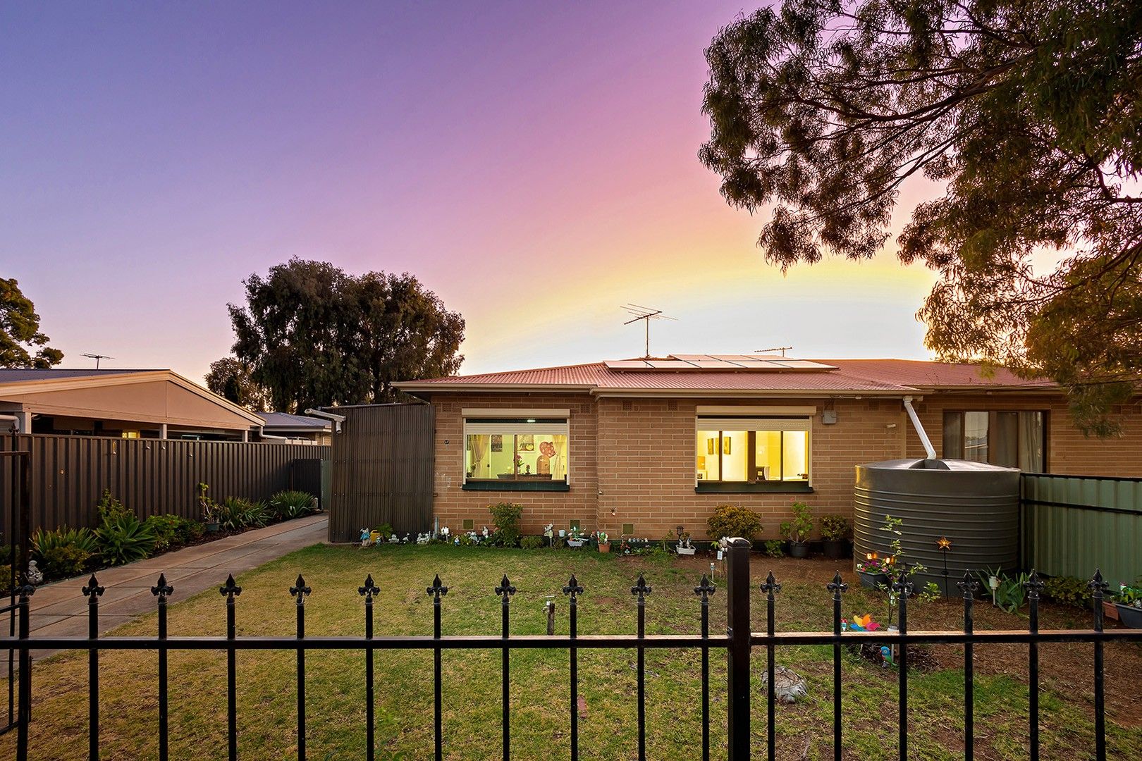 4 bedrooms House in 17 Oldfield Street PARAFIELD GARDENS SA, 5107