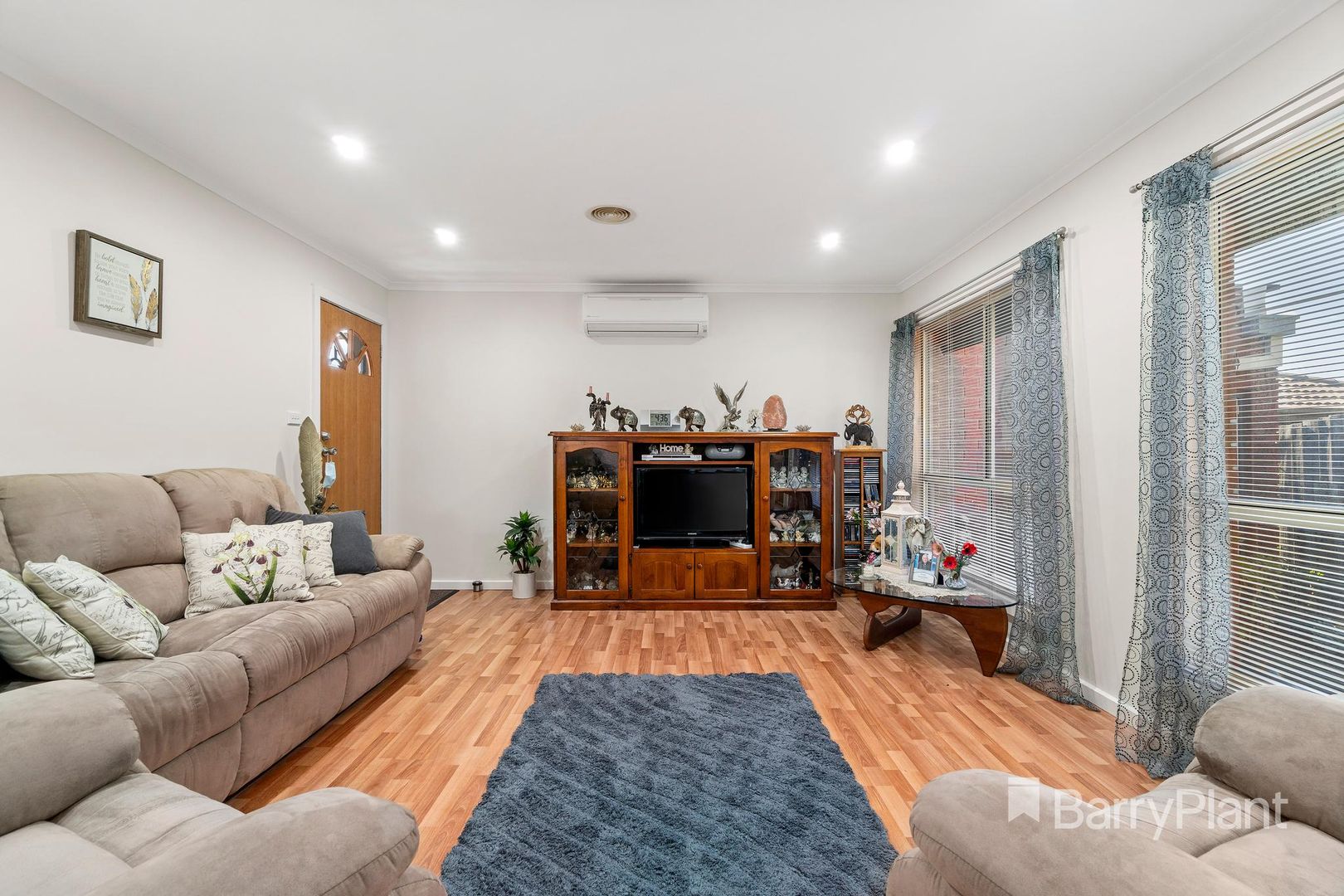 2/17 Woolnough Drive, Mill Park VIC 3082, Image 1