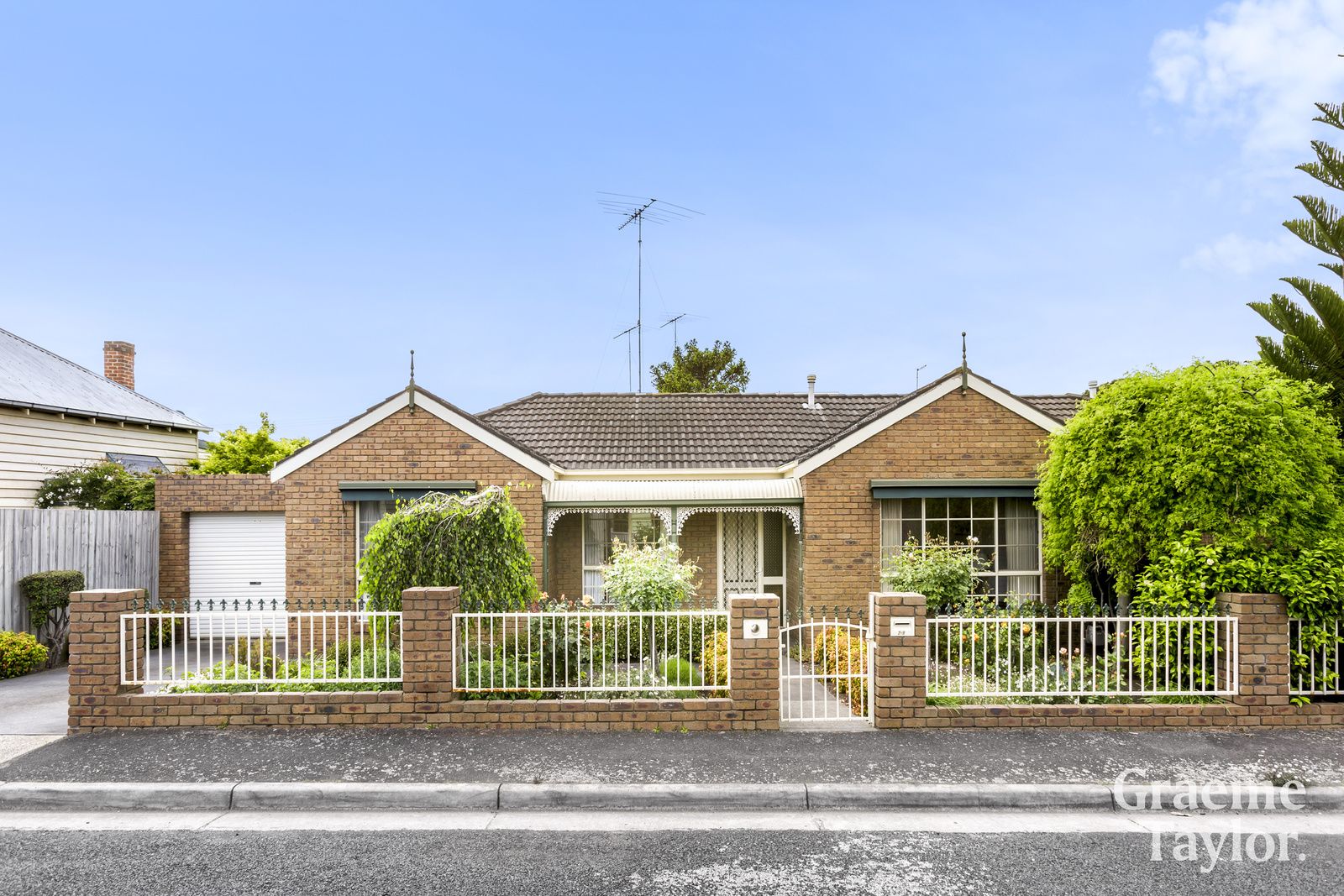 2/8 Clarke Street, Newtown VIC 3220, Image 0