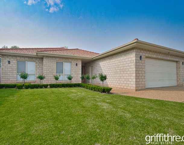 4 Theeuff Place, Griffith NSW 2680