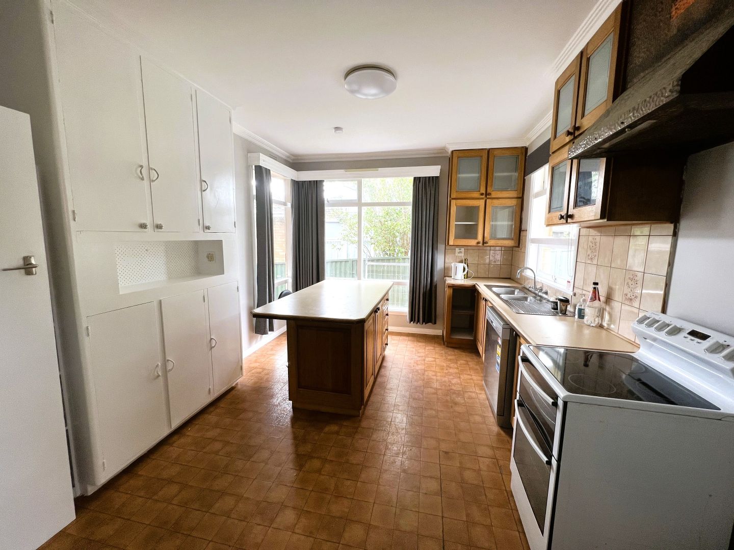 41 Iona Avenue, Belmont VIC 3216, Image 2