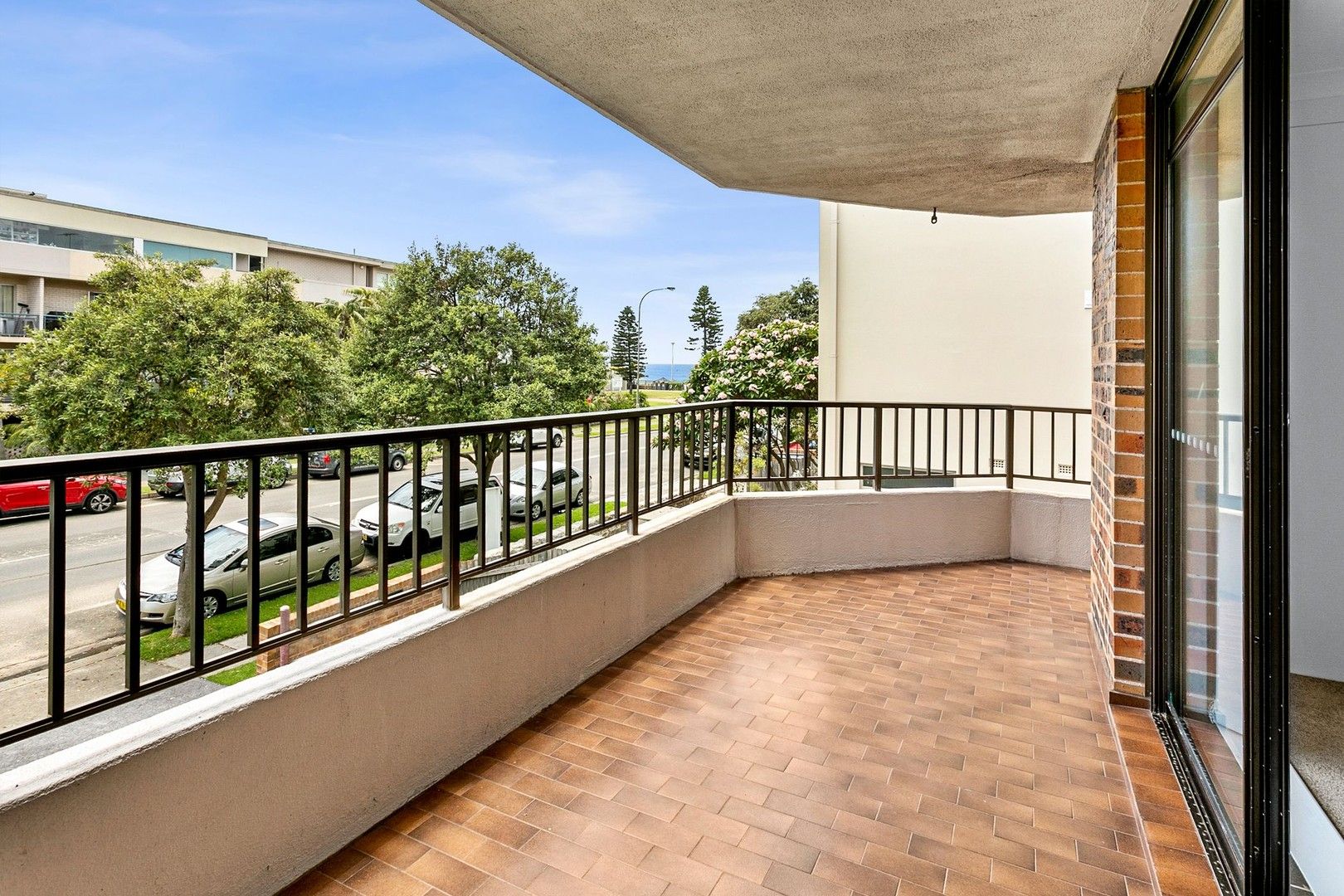 2 bedrooms Apartment / Unit / Flat in 1/81 Dee Why Parade DEE WHY NSW, 2099