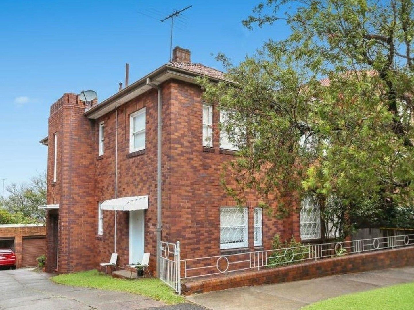 2 bedrooms Apartment / Unit / Flat in 2/45 Moira Crescent COOGEE NSW, 2034