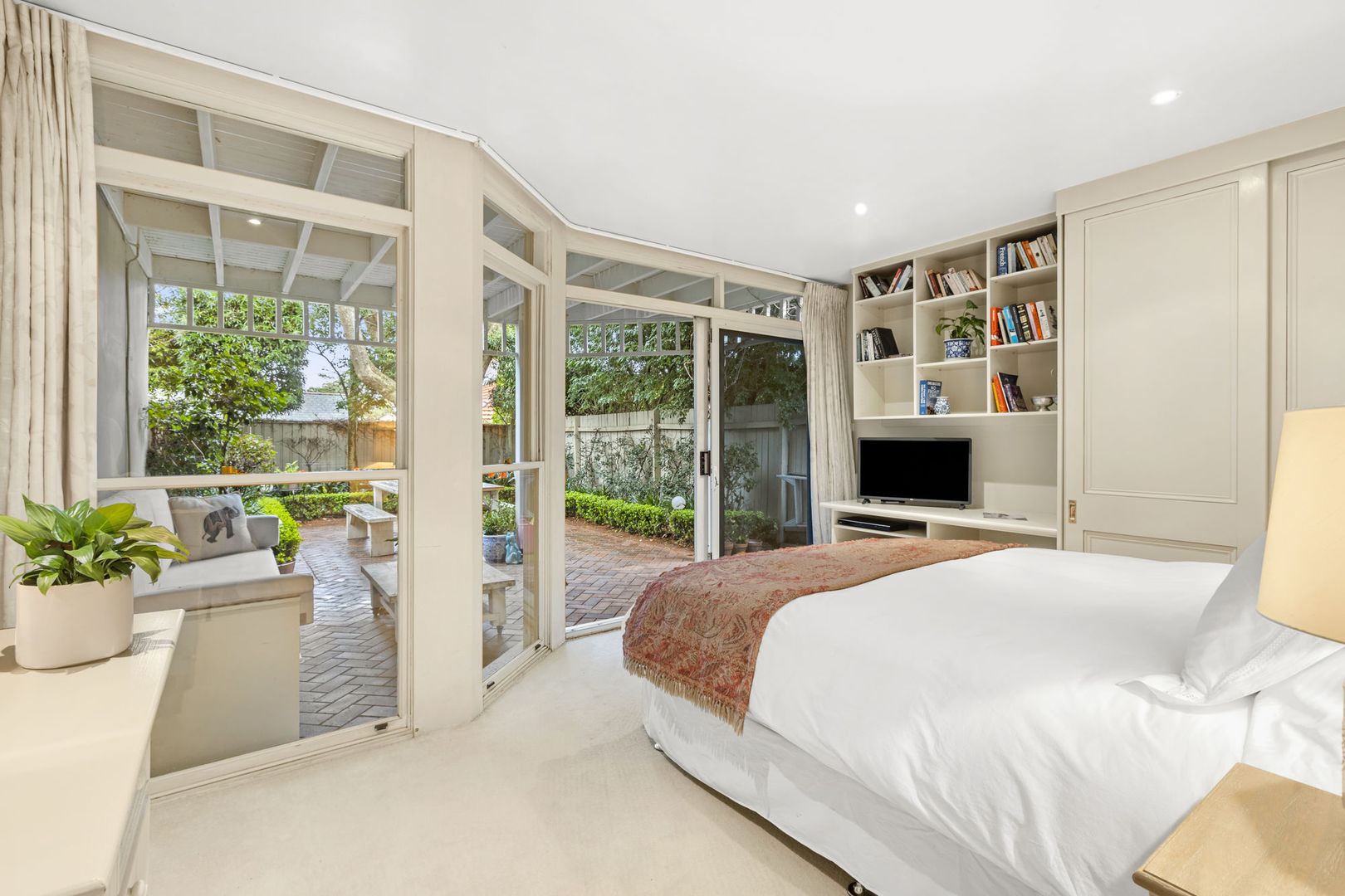 94B Raglan Street, Mosman NSW 2088, Image 2