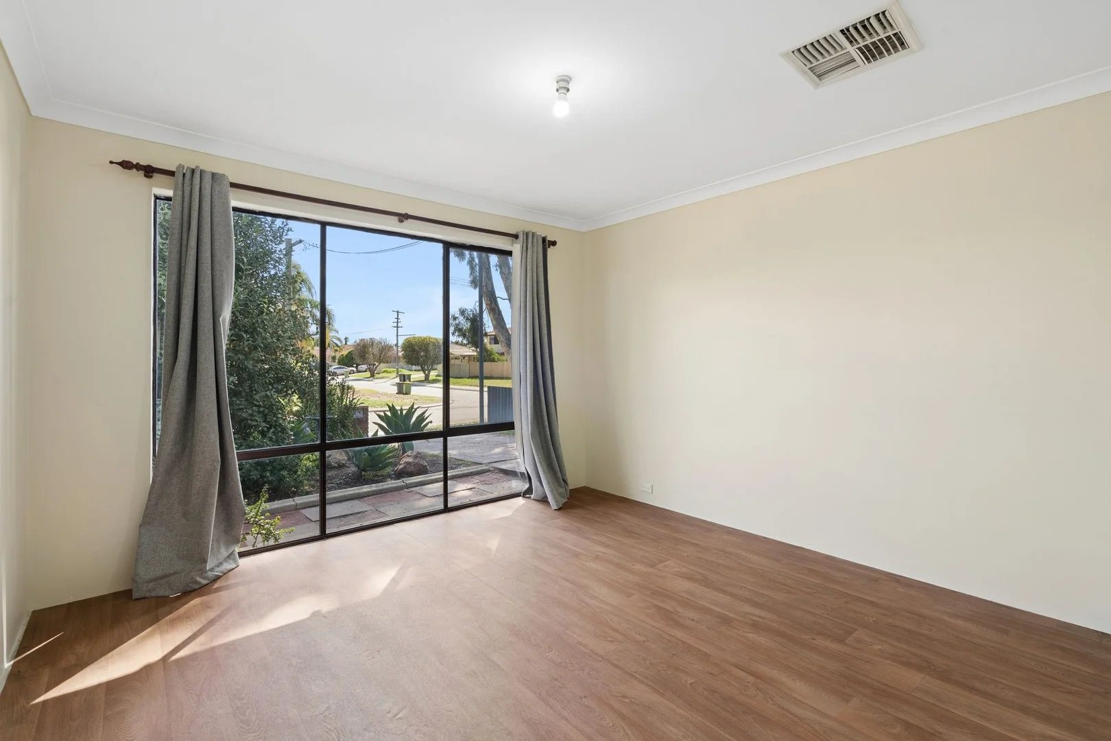 Additional image 10 of 16 Dionne Place, Gosnells WA 6110
