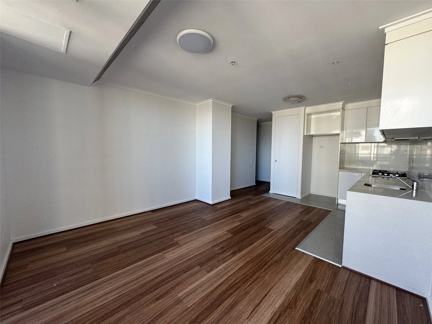Additional image 3 of 1904/63 Whiteman Street, Southbank VIC 3006