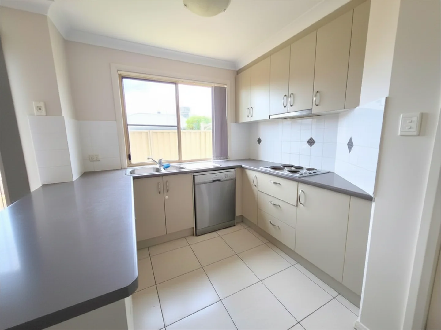 Additional image 5 of 1/27 PRICE STREET, Chinchilla QLD 4413