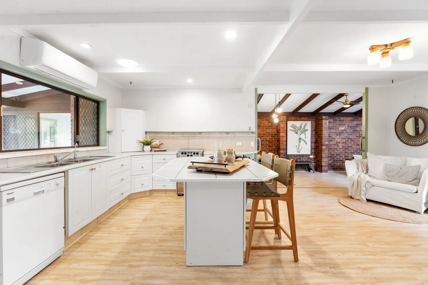 Additional image 7 of 6 Golden Crescent, Southport QLD 4215