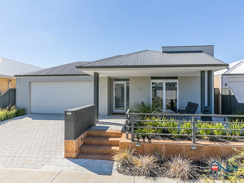 19 Barrington Avenue, CHAMPION LAKES WA 6111, Image 0