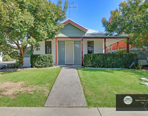 1/37 Dutton Street, Yass NSW 2582