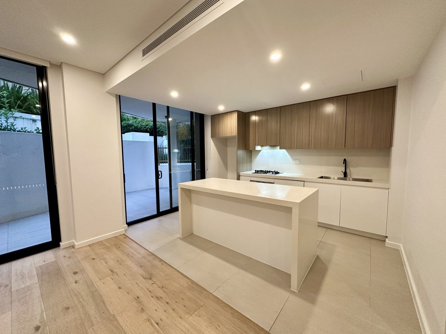 2 bedrooms Apartment / Unit / Flat in G07/5-7 Higherdale Avenue MIRANDA NSW, 2228