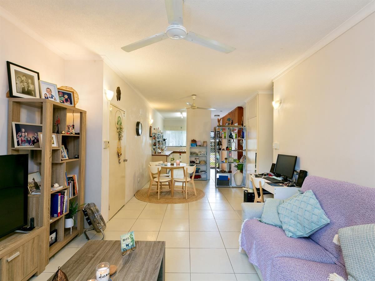 3/21-31 Poinciana Street, Holloways Beach QLD 4878, Image 2