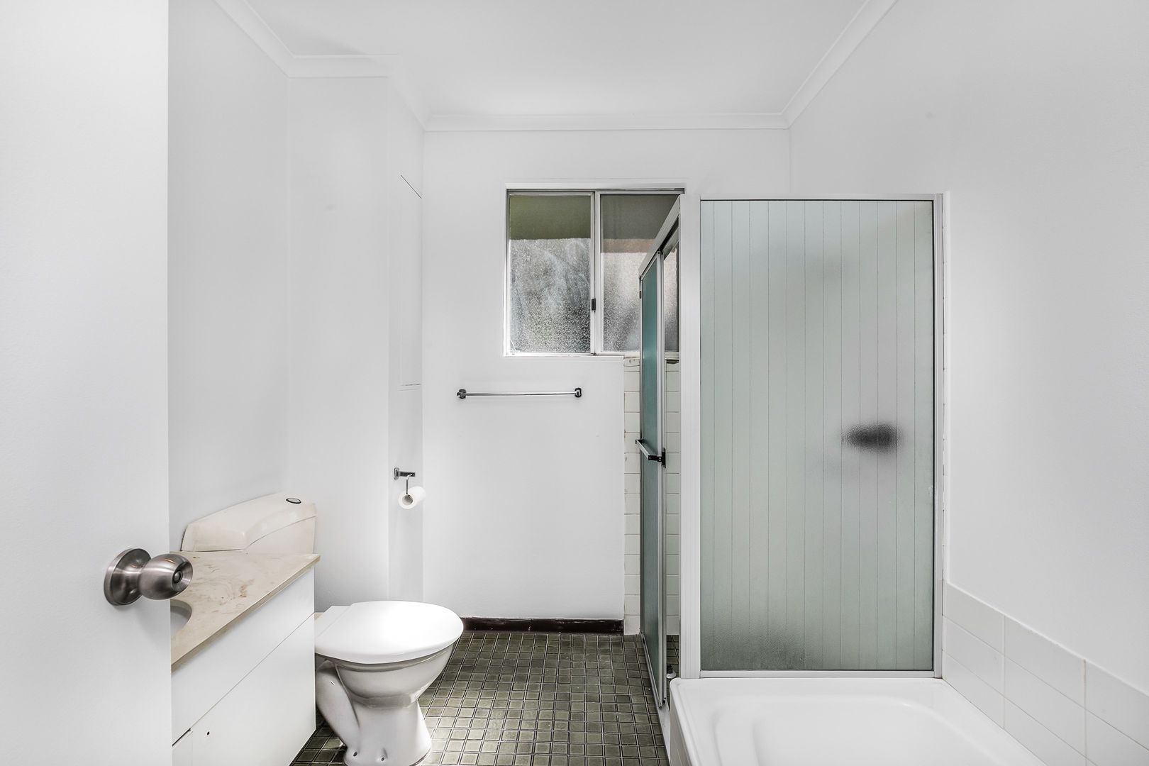 E6/17-31 Sunnyside Avenue, Caringbah NSW 2229, Image 2