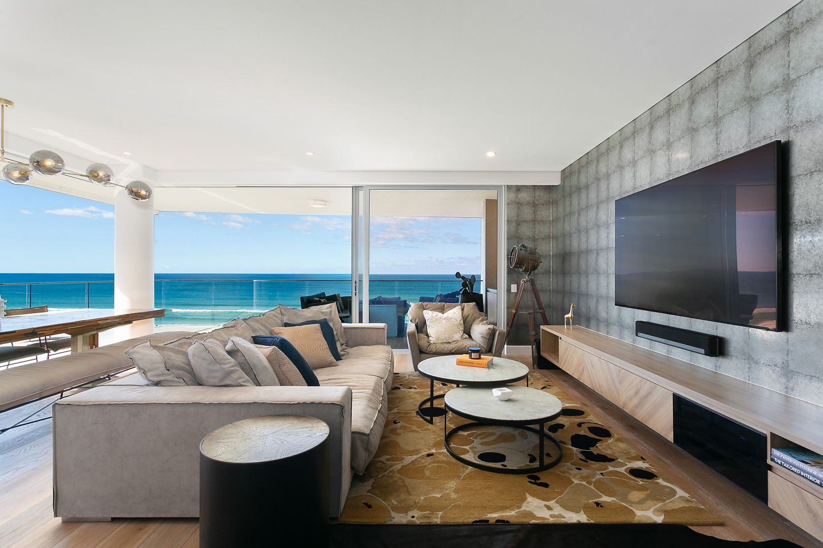 702/460 The Esplanade, Palm Beach QLD 4221, Image 2