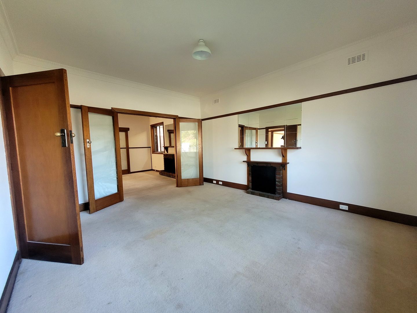 1/253 Blackburn Road, Blackburn South VIC 3130, Image 2