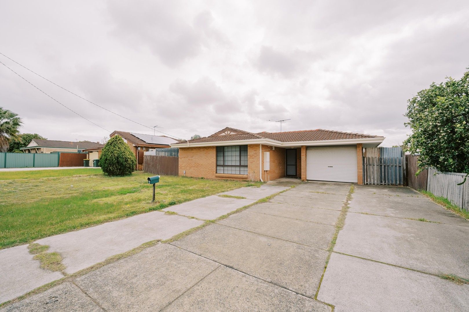 3 bedrooms House in 7 Dryandra Drive MIRRABOOKA WA, 6061