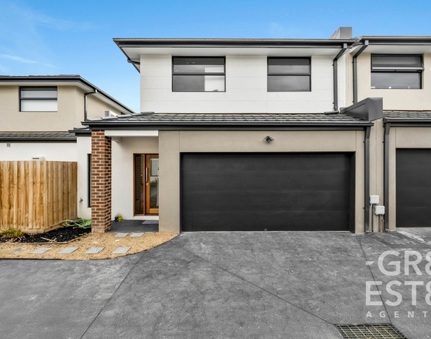 2 Kalanchoe Place, Berwick VIC 3806