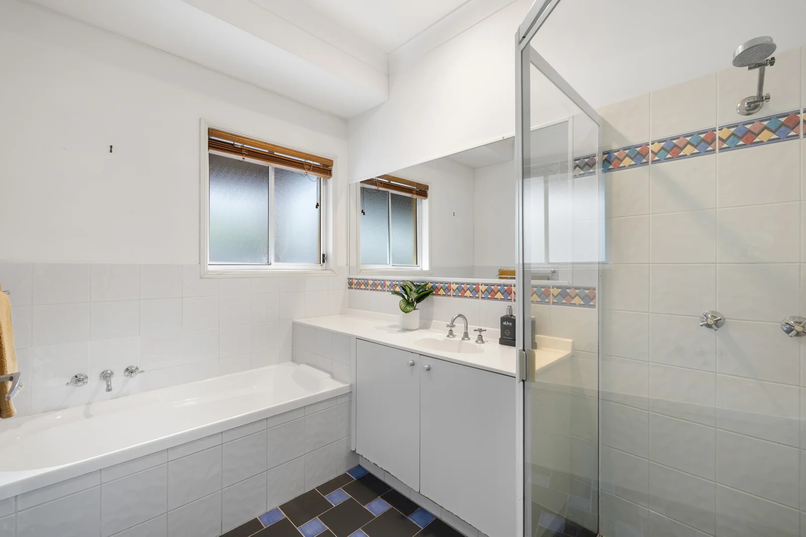 18 Tara Terrace, Carrara QLD 4211 | Domain