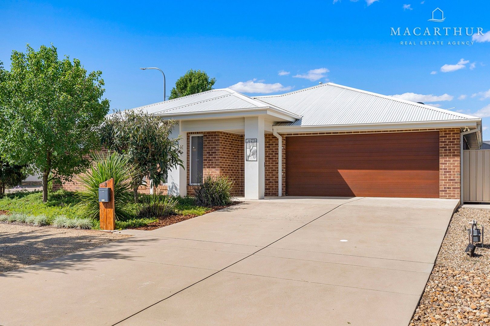 8 Morris Crescent, Gobbagombalin NSW 2650, Image 0