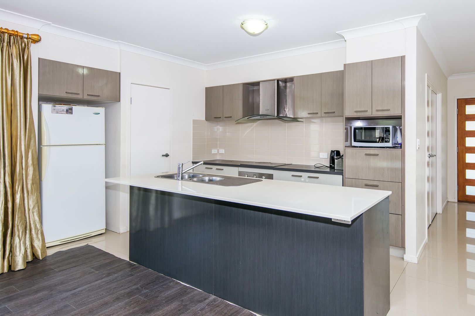 90 Cobblestone Avenue, Logan Reserve QLD 4133, Image 2