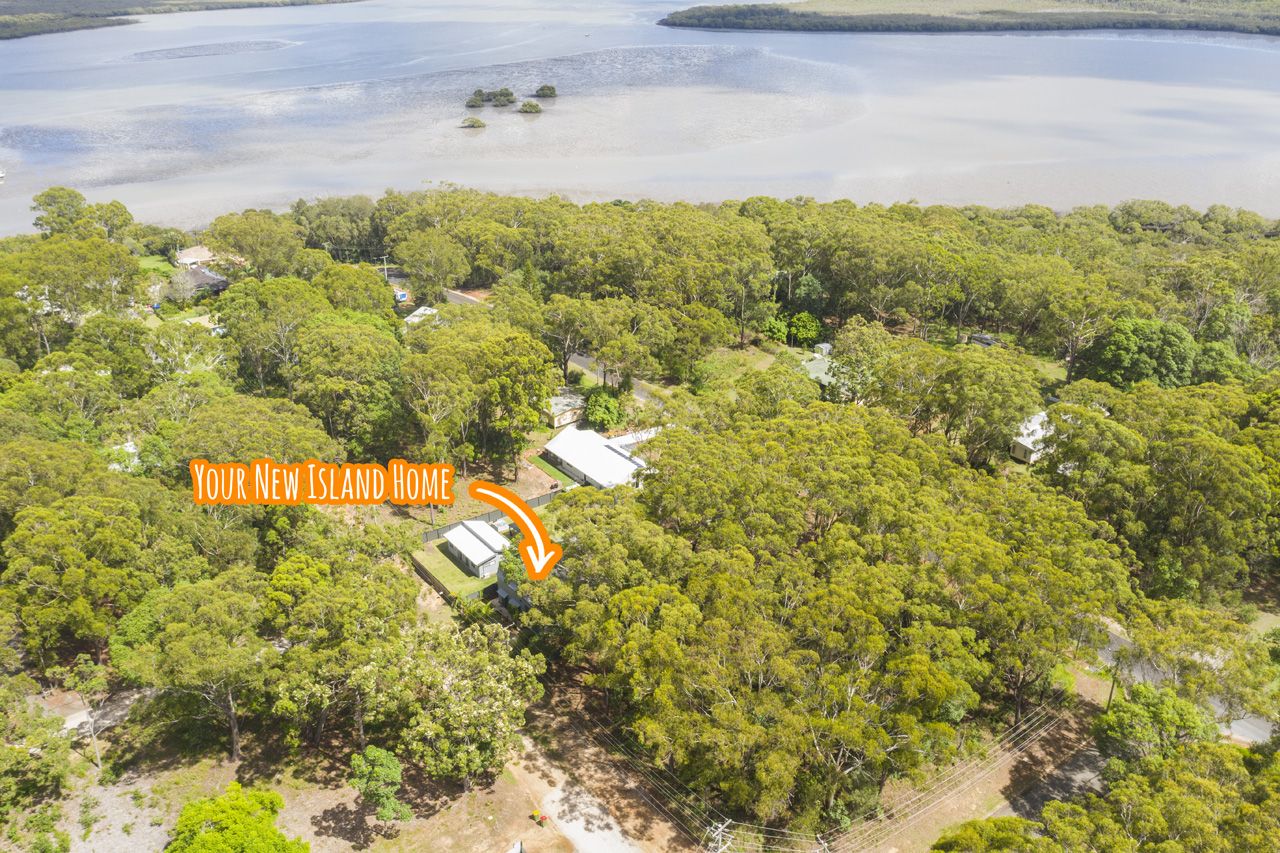13 Gilcrest Rd, Russell Island QLD 4184, Image 2