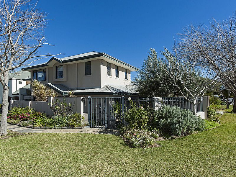 27 Unwin Crescent, Salter Point WA 6152, Image 2