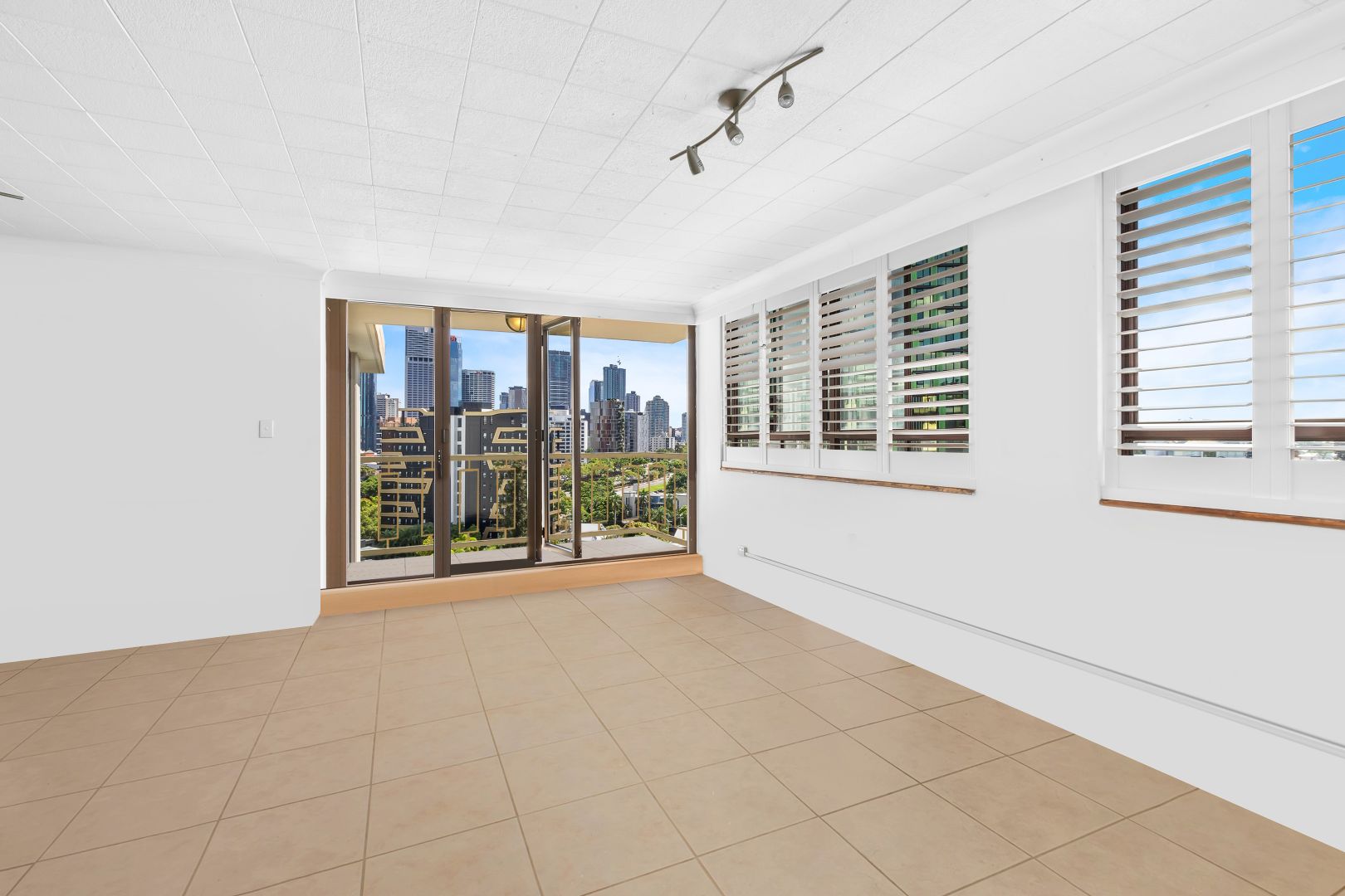 33/83 O'Connell Street, Kangaroo Point QLD 4169, Image 2