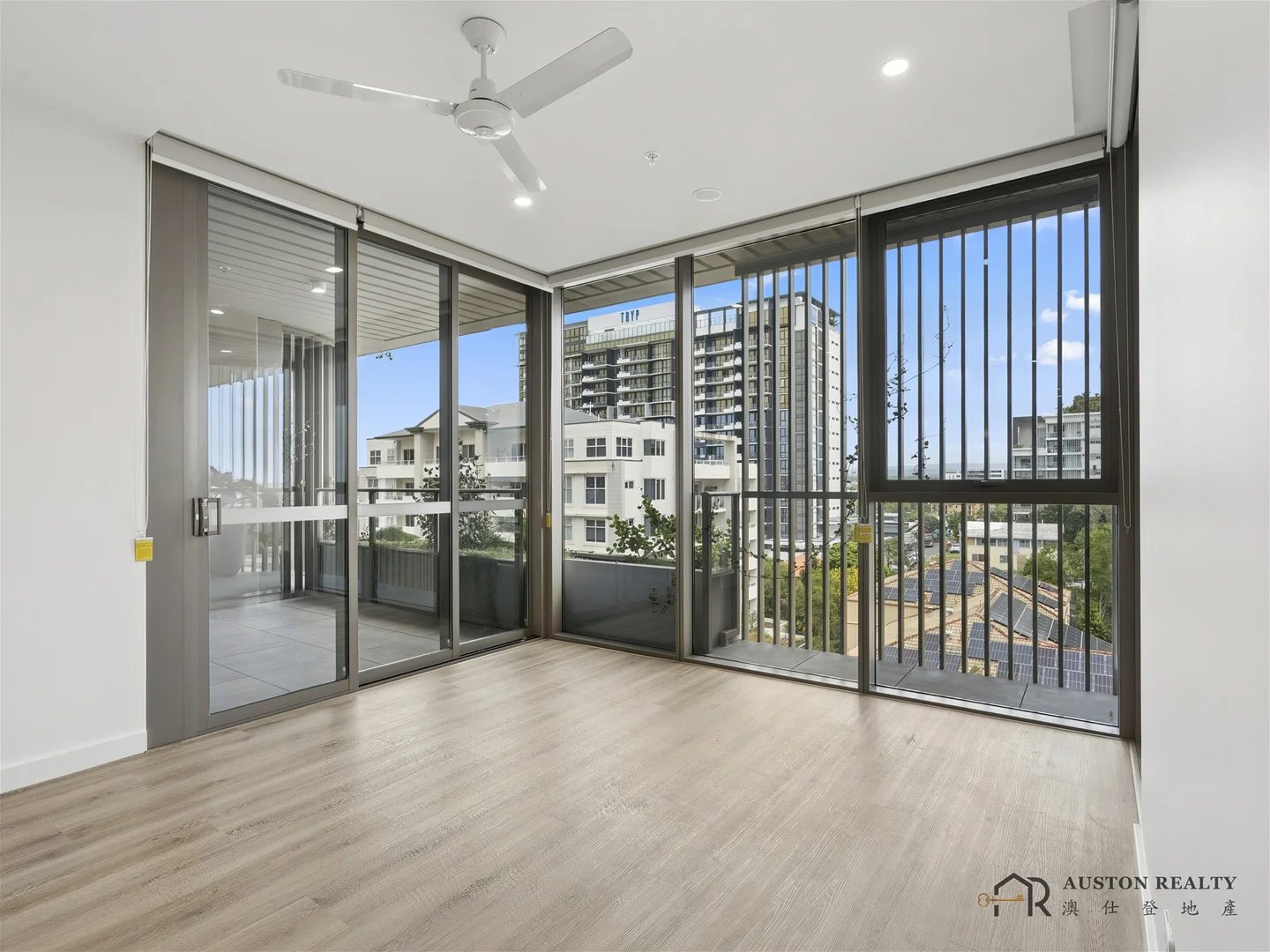 704/15-17 Waverley Street, Southport QLD 4215
