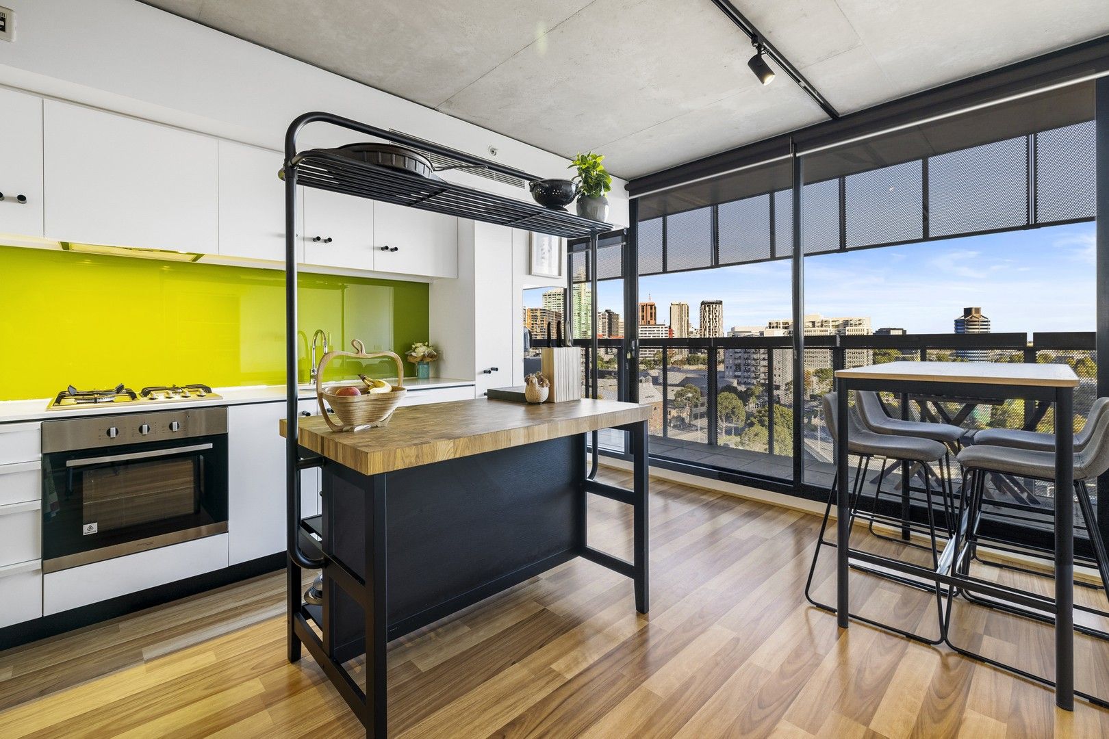2 bedrooms Apartment / Unit / Flat in 1006/152 Sturt Street SOUTHBANK VIC, 3006