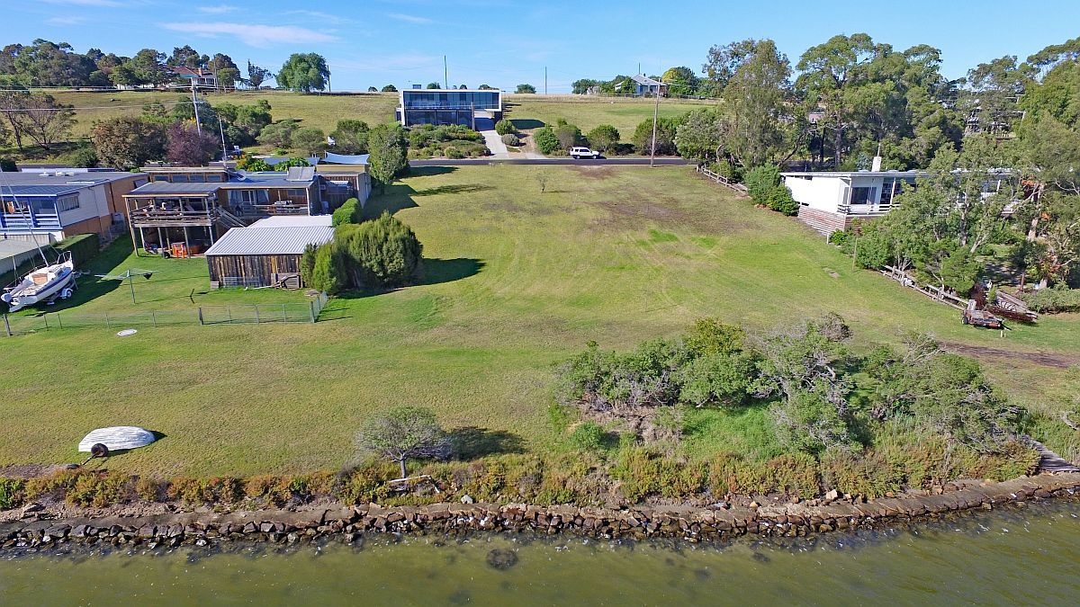 185 Bay Road, Paynesville VIC 3880, Image 1