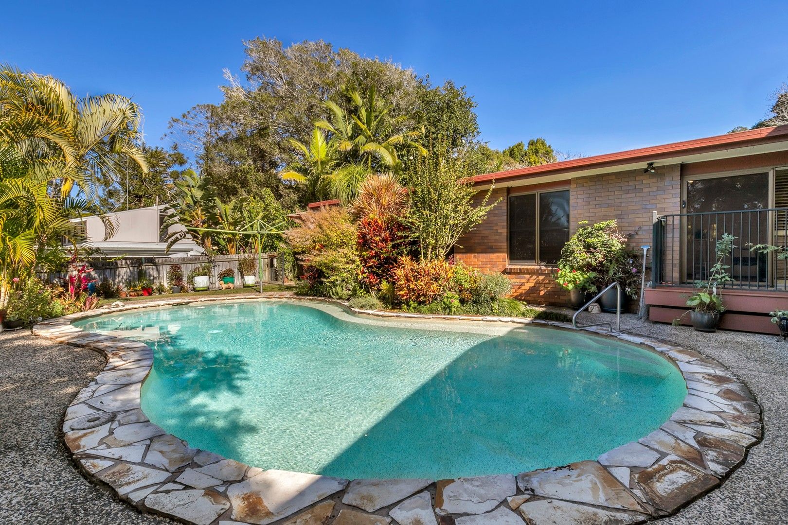 5 bedrooms House in 8 Stanfell Street CORINDA QLD, 4075