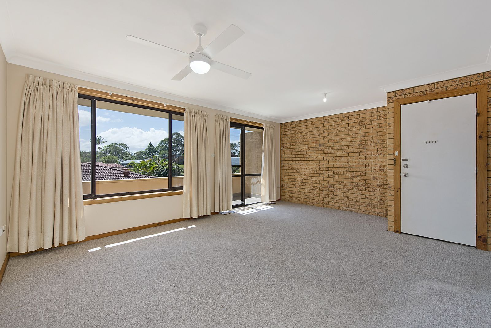 Unit 3/5 Banjora Pl, Lake Cathie NSW 2445, Image 2