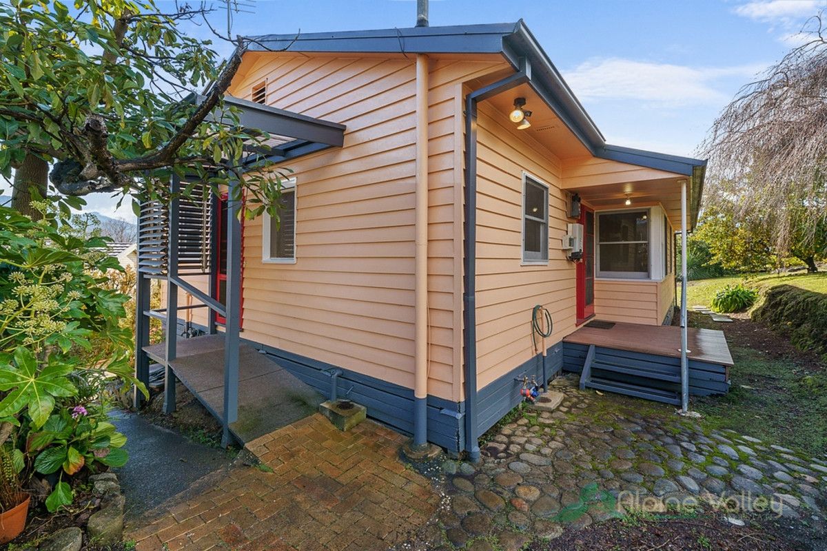 26 Lakeside Avenue, Mount Beauty VIC 3699, Image 0