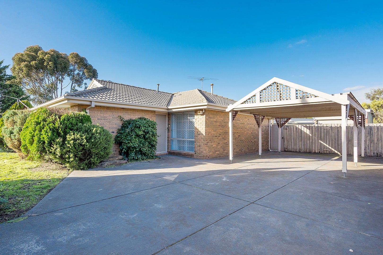 2 Lydd Court, Craigieburn VIC 3064, Image 1