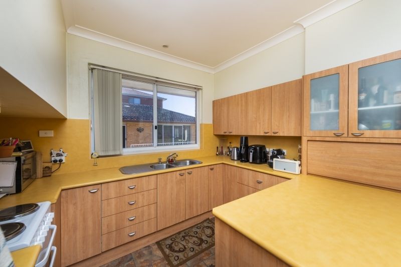 69 Macquoid Street, Queanbeyan NSW 2620, Image 2