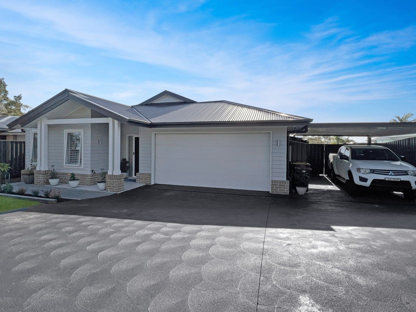 4 bedrooms House in 25 Burindi Street GWANDALAN NSW, 2259