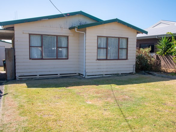 10 Tieman Street, Port Fairy VIC 3284